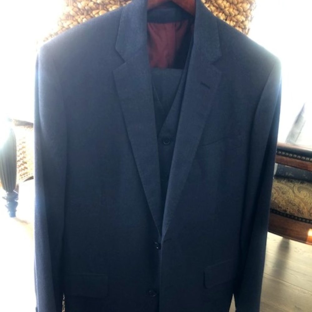 Navy Blue 3 piece suit 100% Wool Hand Tailored by Freemans Sporting Club
